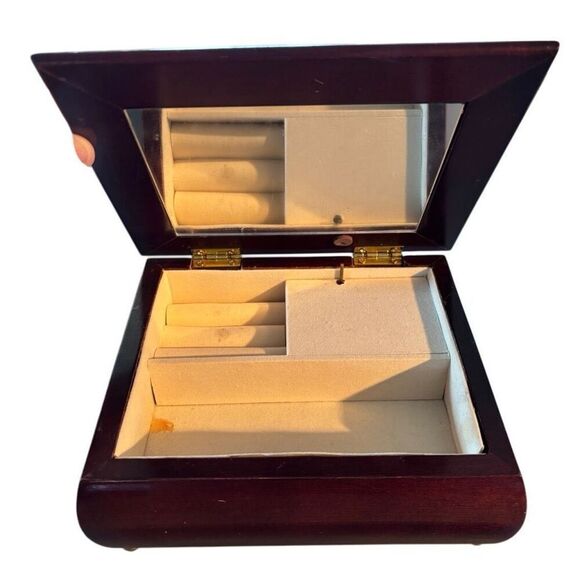 Gone With The Wind Scarlett O’Hara 1995 Jewelry Music Box *Works* - Picture 8 of 10